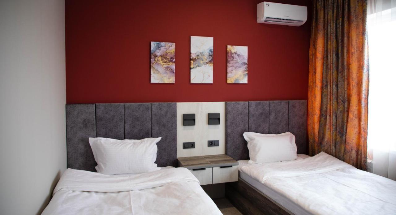 Zodiac Hotel Atirau Kültér fotó
